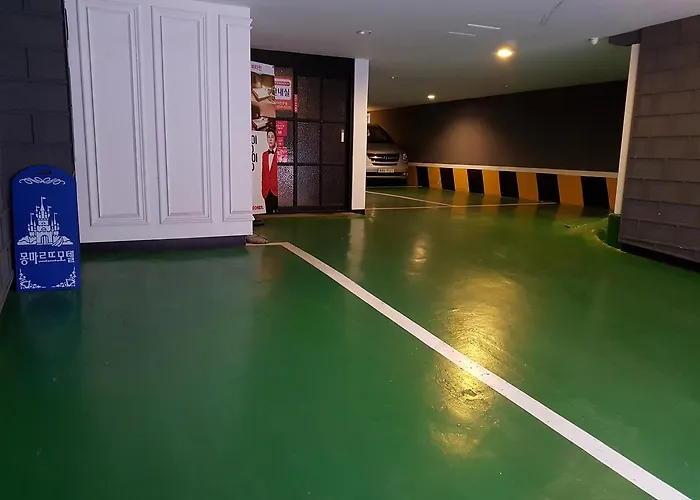 Vitamin Hotel