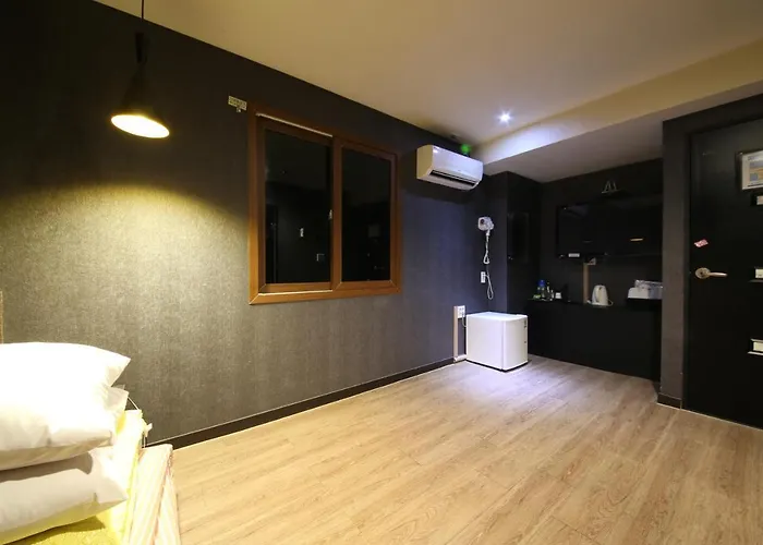 Vitamin Hotel 2*